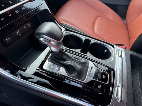 Used 2023 Kia Carnival SX image 23