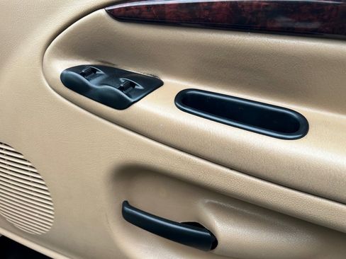 Used 2002 Dodge Ram 2500 Truck SLT image 12