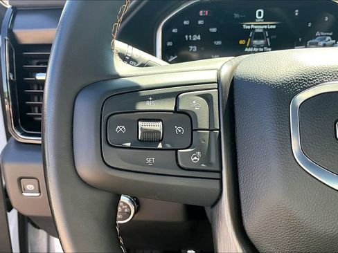 Used 2025 GMC Sierra 2500 AT4 w/ AT4 Premium Plus Package image 12