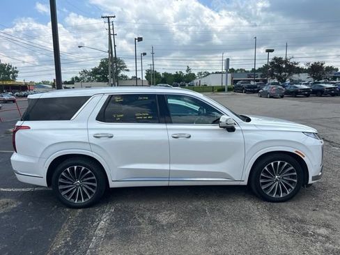 Used 2023 Hyundai Palisade Calligraphy w/ Cargo Package FWD image 5