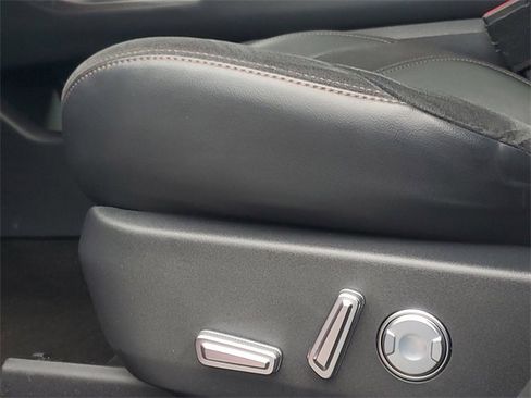 Certified 2024 Lincoln Nautilus Reserve w/ Equipment Group 202A image 14