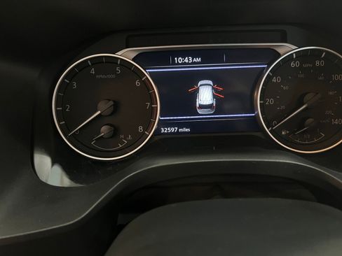 Used 2025 Nissan Rogue SV image 41