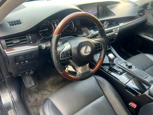 Used 2018 Lexus ES 350 w/ Premier Package FWD image 15
