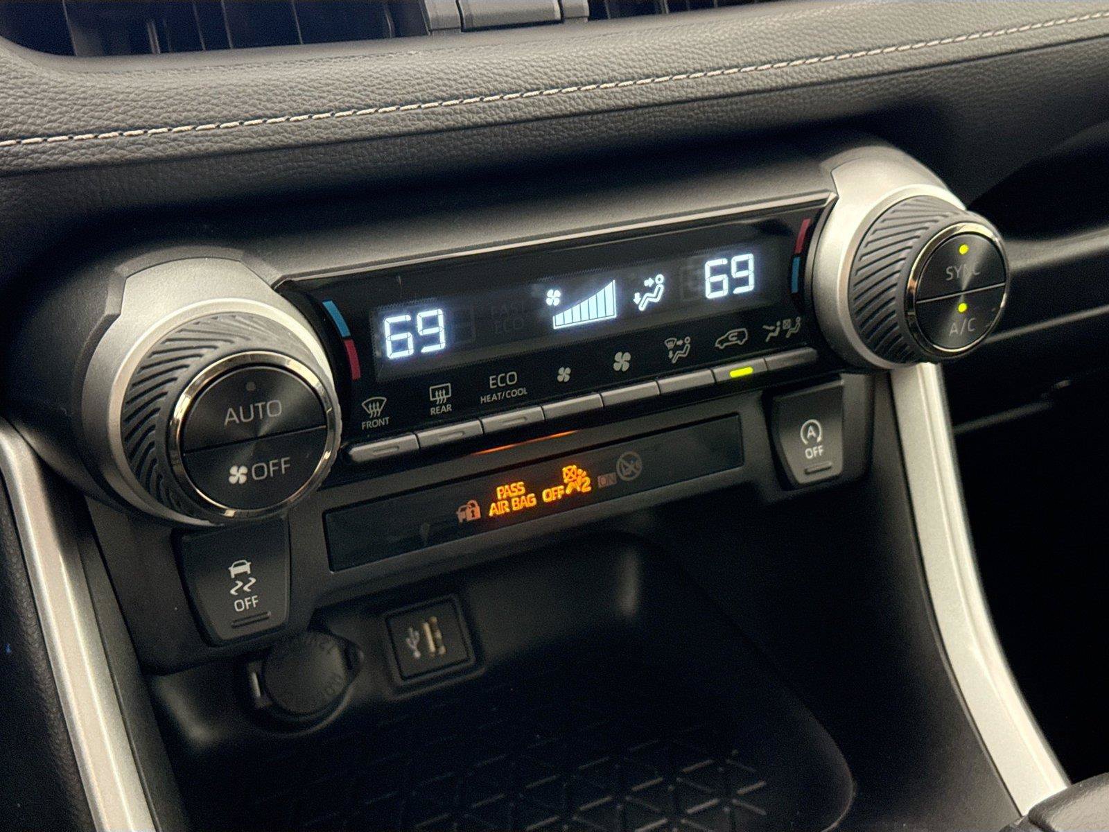 Certified 2025 Toyota RAV4 XLE FWD image 24