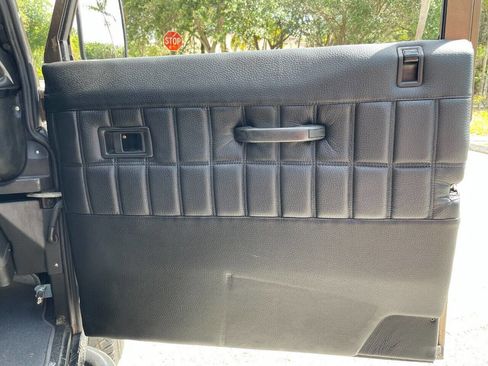 Used 1995 Land Rover Defender image 11