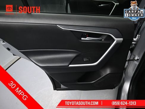 Used 2025 Toyota RAV4 XLE image 26