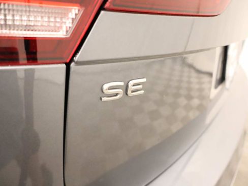Used 2023 Volkswagen Tiguan SE FWD image 19