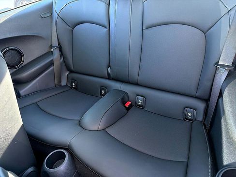 Used 2022 MINI Cooper S image 9