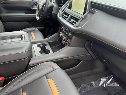 Used 2023 GMC Yukon XL AT4 image 20