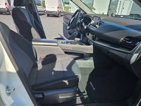 Used 2021 Nissan Rogue SV AWD/4WD image 21