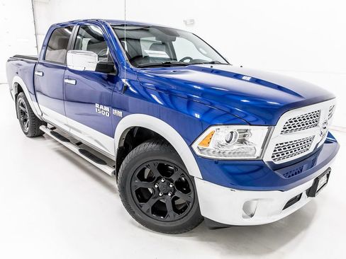 Used 2016 RAM 1500 Laramie w/ Convenience Group AWD/4WD image 9