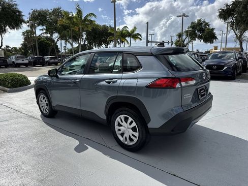Used 2023 Toyota Corolla Cross L FWD image 12