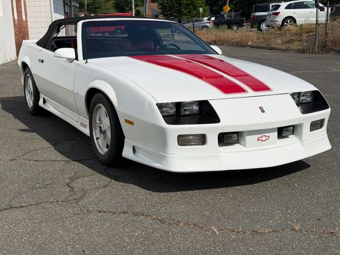 Used 1992 Chevrolet Camaro Z28 RWD image 24
