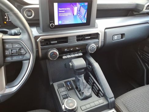 Certified 2025 Toyota 4Runner SR5 AWD/4WD image 27