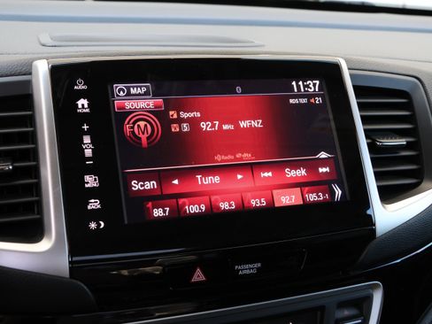 Used 2018 Honda Pilot Elite image 26