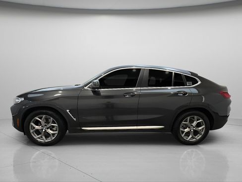 Used 2024 BMW X4 xDrive30i w/ Parking Assistance Package AWD/4WD image 3