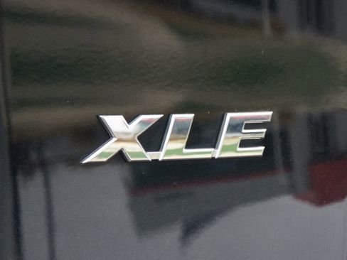 Used 2023 Toyota RAV4 XLE image 17