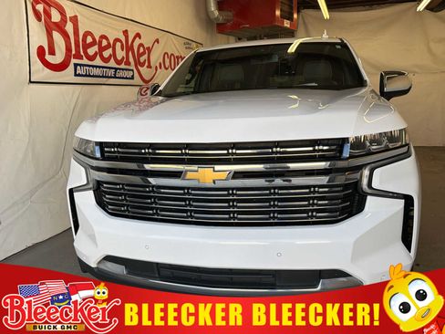 Used 2023 Chevrolet Suburban Premier image 1