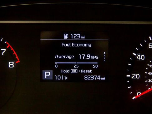 Used 2022 Kia Soul LX FWD image 16
