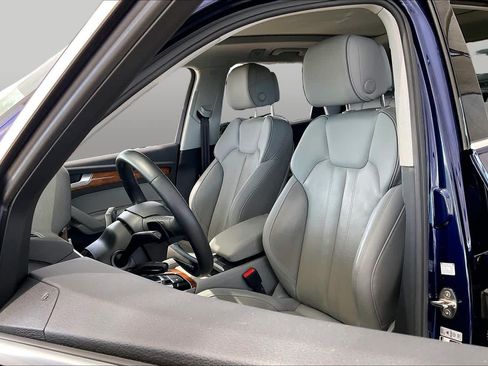 Used 2023 Audi Q5 2.0T Prestige w/ Prestige Package AWD/4WD image 8