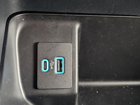 Used 2024 Ford F150 XLT w/ Mobile Office Package image 27