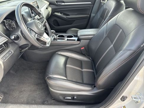 Used 2024 Nissan Altima 2.5 SR image 17
