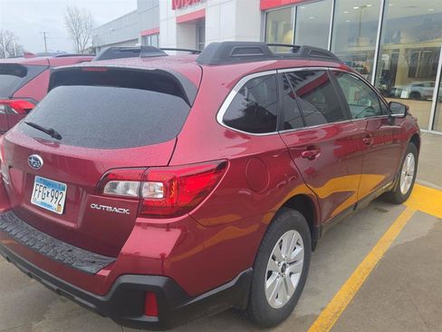 Used 2019 Subaru Outback 2.5i Premium w/ Popular Package #2 image 11