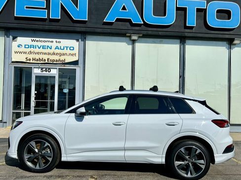 Used 2022 Audi Q4 e-tron Premium Plus w/ Premium Plus AWD/4WD image 2