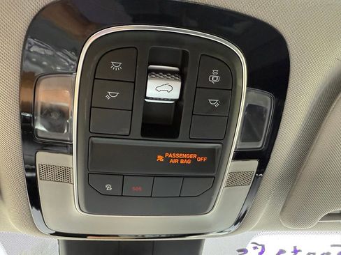 Used 2021 Hyundai Santa Fe SEL Premium w/ Cargo Package AWD/4WD image 14