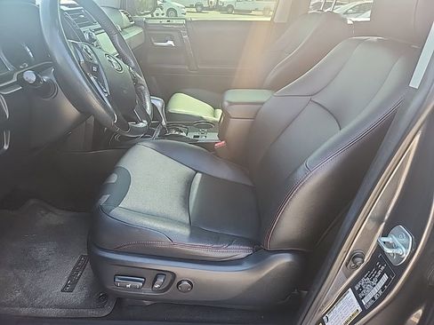 Used 2017 Toyota 4Runner TRD Off-Road Premium image 20