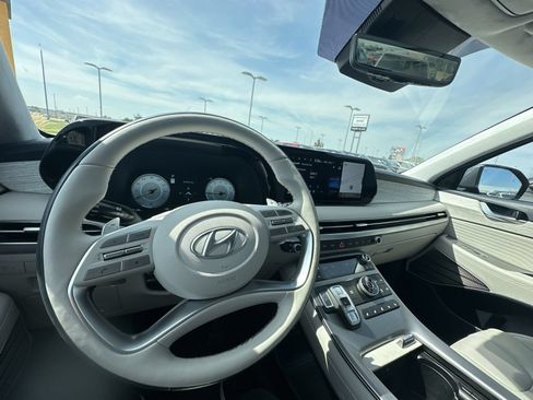 Used 2025 Hyundai Palisade Calligraphy AWD/4WD image 10