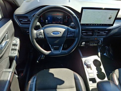 Used 2023 Ford Escape ST-Line w/ Tech Pack #1 AWD/4WD image 11