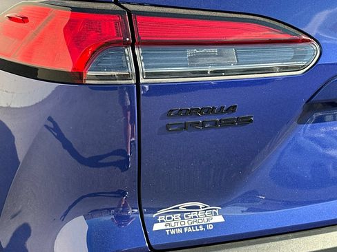 Used 2024 Toyota Corolla Cross AWD Hybrid w/ Convenience Package image 32