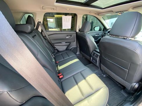 Used 2024 Nissan Rogue SV w/ SV Premium Package AWD/4WD image 27