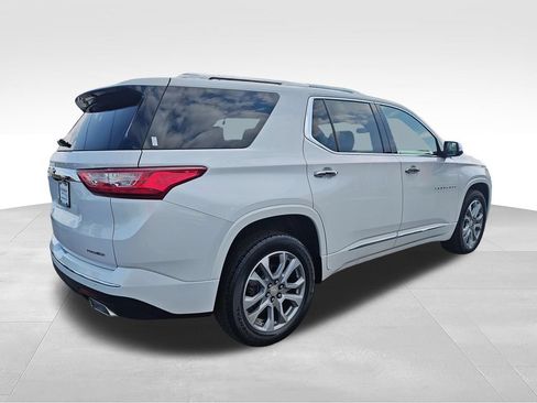 Used 2020 Chevrolet Traverse Premier FWD image 5