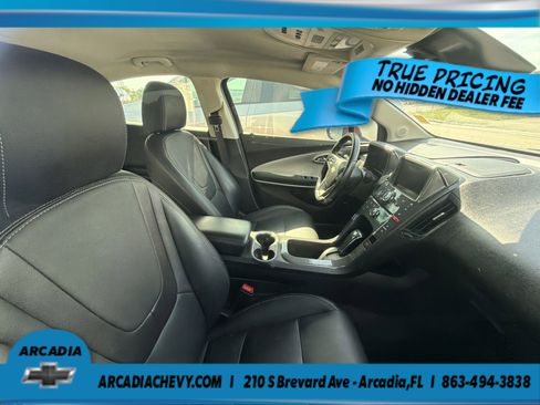 Used 2015 Chevrolet Volt Premium w/ Premium Trim Package FWD image 3