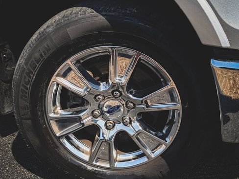 Used 2016 Ford F150 Lariat AWD/4WD image 2