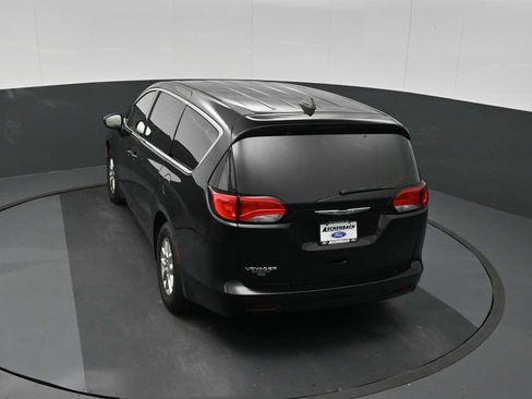 Used 2024 Chrysler Voyager LX FWD image 40