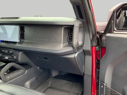 Certified 2025 Ford Bronco Badlands AWD/4WD image 18