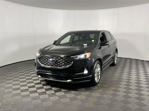 Used 2020 Ford Edge Titanium w/ Equipment Group 301A image 9