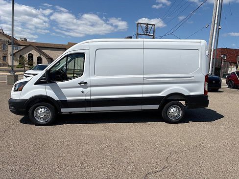 New 2026 Ford Transit 250 148 Medium Roof RWD image 4