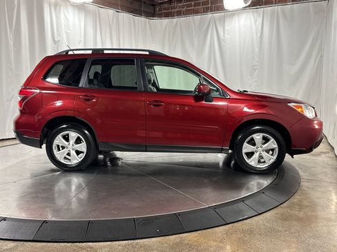 Used 2014 Subaru Forester 2.5i Premium w/ Popular Package #1 AWD/4WD image 9