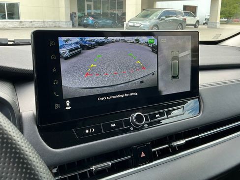 Used 2025 Mitsubishi Outlander AWD image 38