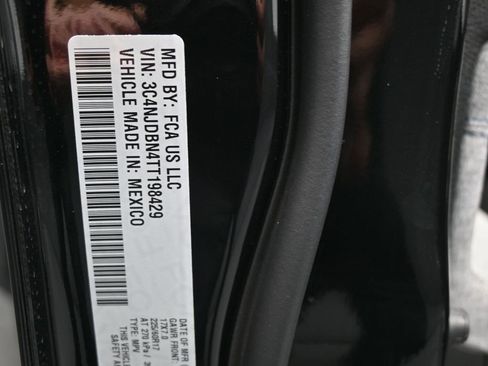 New 2026 Jeep Compass Latitude image 20