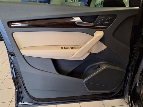 Used 2018 Audi Q5 2.0T Premium Plus w/ Premium Plus Package image 19