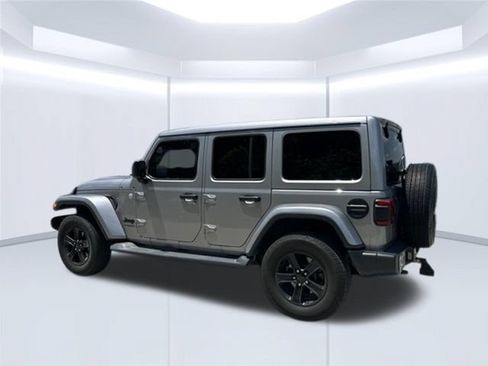 Used 2020 Jeep Wrangler Unlimited Sahara AWD/4WD image 6