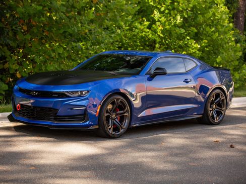 Used 2023 Chevrolet Camaro SS RWD image 19