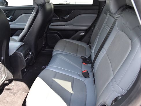 Used 2022 Lincoln Corsair AWD w/ Premium Package image 10