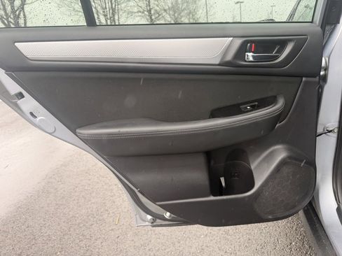 Used 2015 Subaru Outback 2.5i Premium image 15