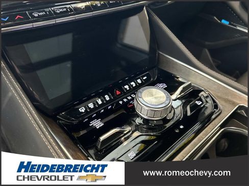 Used 2022 Jeep Grand Wagoneer Series II w/ Flexible Seating Group AWD/4WD image 23